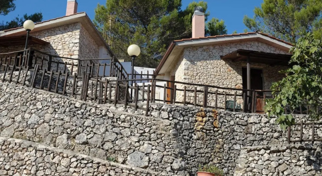 Agriturismo Monte Sacro, Book Hotel Hoteller i Mattinata med pool, Swimmingpool