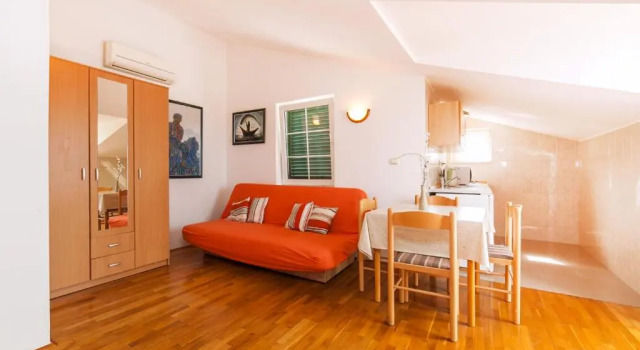 Апартаменты Мансарда c 1 комнатой с видом на море Apartments Krš Medinski