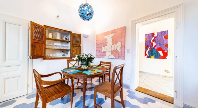 Villenetage Kunst am Berg mit Garten und Feuerstelle in Krems Stadt, Book Hotel Krems an der Donau 