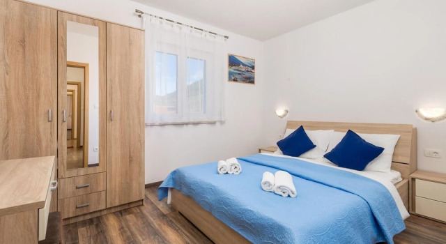 Stunning Apartment in Banjol With 1 Bedrooms, Wifi and Outdoor Swimming Pool, Prenota Appartamento Hotel a Isole Quarnerine con parcheggio, Parcheggio