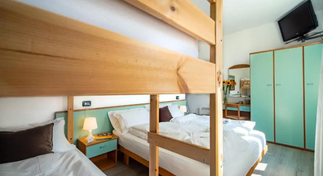 Четырёхместный номер Standard Hotel Martinelli
