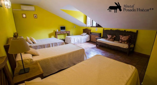Четырёхместный номер Economy Hostal Posada Huecar