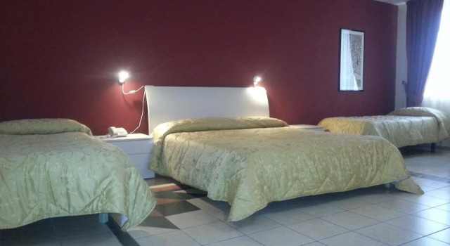 Hotel Ristorante Europa, Buchen Sie Hotel Hotels in Irpinia mit Pool, Schwimmbad