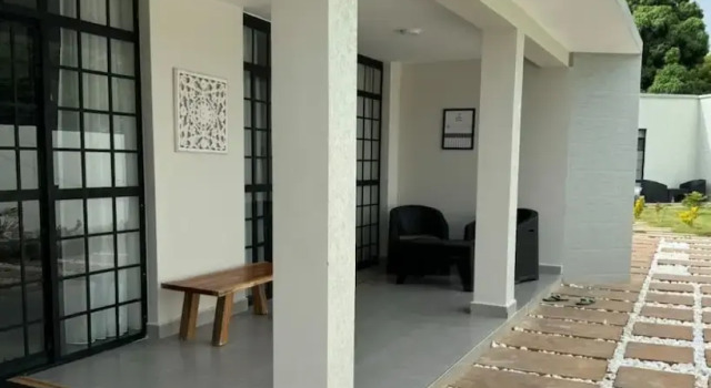 GL Homez, Boek Hotel Tanga Tanzania