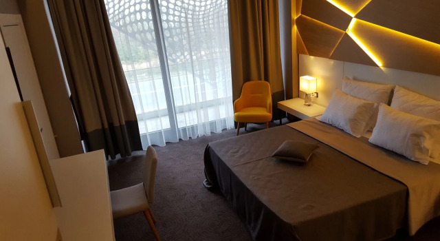 Nyota Hotel & Conference Center, Boek Hotel Hotels in Constanta met zwembad, Zwembad