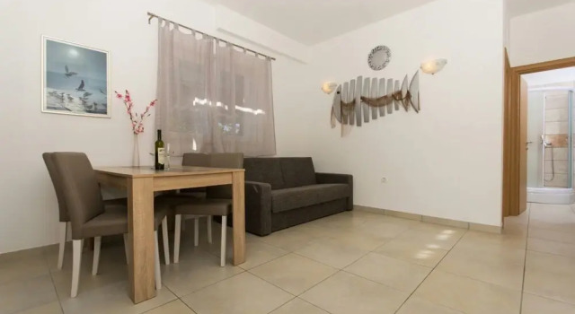 Bareta - 50m From the sea - A2