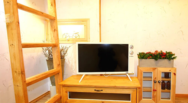 Jeonju Hanok Village San Arae Pension, Забронировать Отель Чонджу Чолла-Пукто, рядом с Конфуцианская школа хянгё в Чонджу