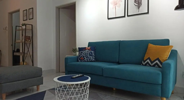Апартаменты с 2 комнатами Zulanie Suite Troika Residence, SPACIOUS AND COZY WITH POOL, Free Wifi & Netflix in Golden Triangle of Kota Bharu
