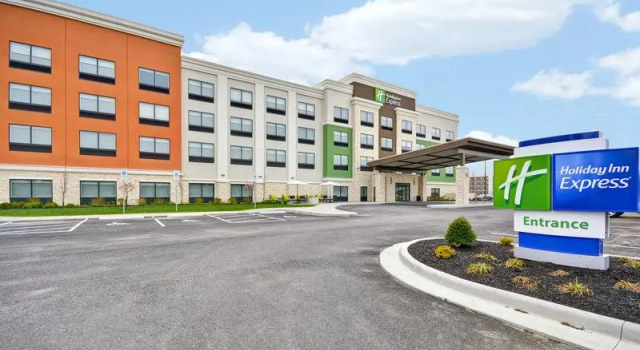 Кровать в общем номере Holiday Inn Express - Evansville by IHG