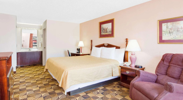 Двухместный номер Standard Days Inn by Wyndham Greenville MS