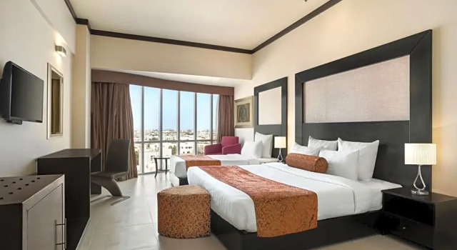 Номер Deluxe Ramada by Wyndham Karachi Creek