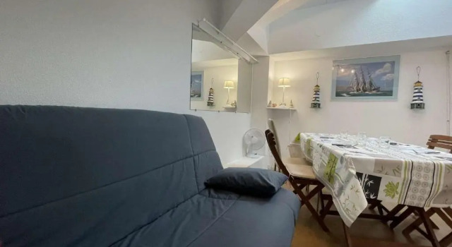 Appartement La Couarde-sur-Mer, 2 pièces, 4 personnes - FR-1-246C-14, Rezerwuj Apartament Hotele w Charente-Maritime z basenem, Basen
