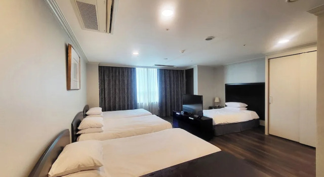 Четырёхместный номер Premier Ramada Hotel and Suites Seoul Namdaemun