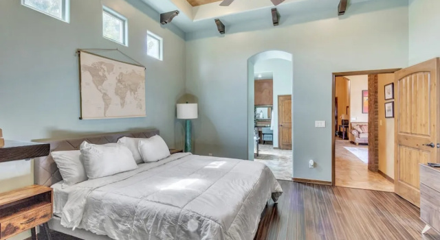 Коттедж Relax & Rejuvenate: Pool, Sauna & Gym 3 Bedroom Home by RedAwning
