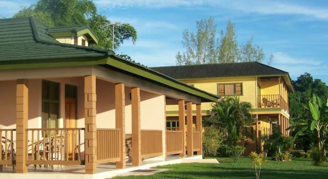 Rhodes Beach Resort Negril, Prenota Resort Green Island Hanover