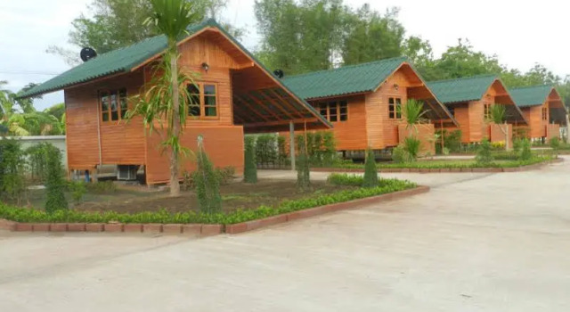 Ruean Vana Resort, Забронировать Курортный отель  