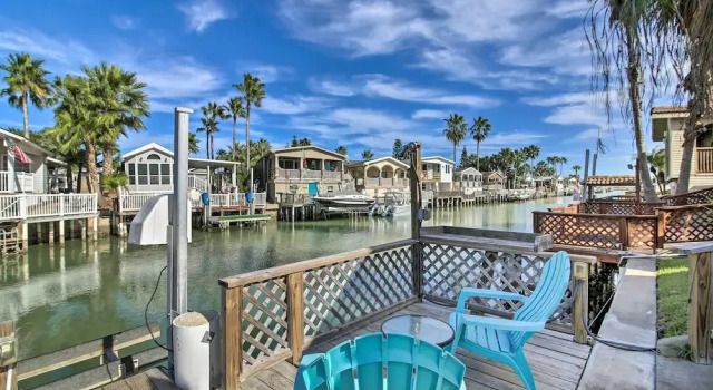 Коттедж Furnished Deck: Waterfront Port Isabel Cottage!