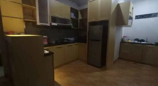 Oyo 3293 Sulthan Ix Guest House, Prenota Affittacamere Hotel a Kalimantan con parcheggio, Parcheggio
