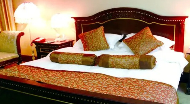 Люкс Deluxe Huaxin Hotel