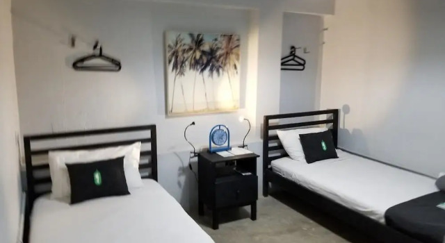 Nomada Urban Beach Hostel- Calle Loiza, Забронировать Хостел Сантурсе Вьехо Сан-Хуан