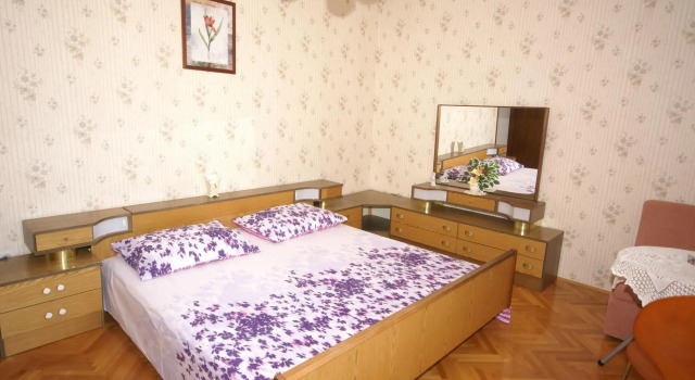 Apartment in Vinisce 100m From the Sea, Забронировать Апартаменты/квартира Отели Винишче с парковкой, рядом с Пляж Смоквина, Парковка