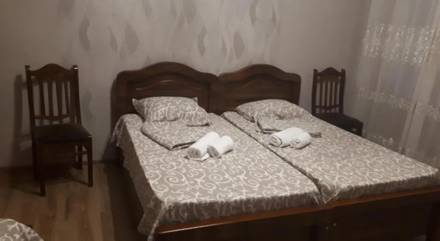 agmashenebeli95, Забронировать Отель Чугурети Тбилиси, рядом с Tеатр имени Марджанишвили