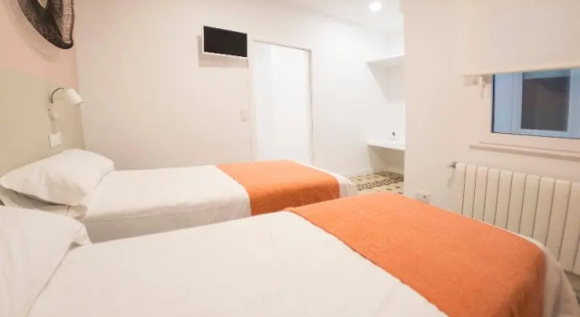 Номер Standard с балконом Santiago Center Rooms