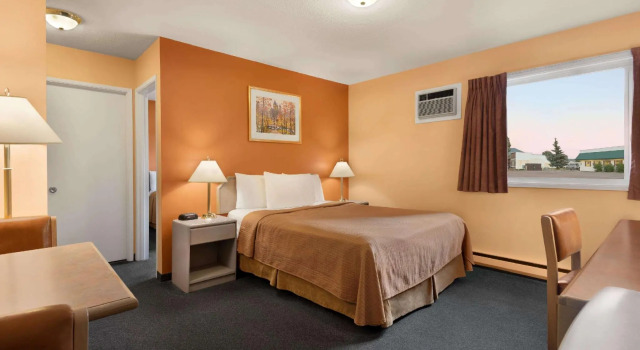 Люкс Deluxe Travelodge by Wyndham Quesnel BC
