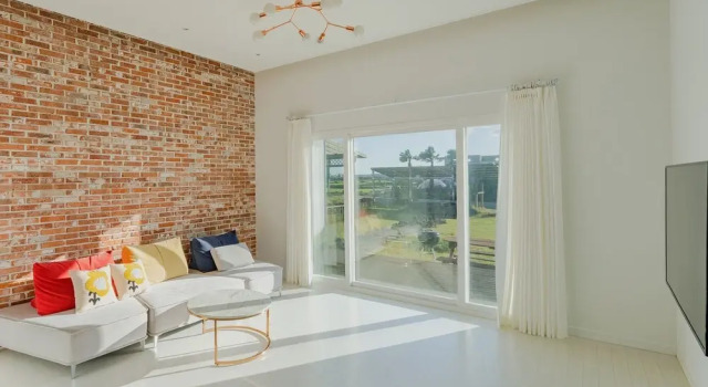 Jeju Pureunbada Pet Dokchae Pension