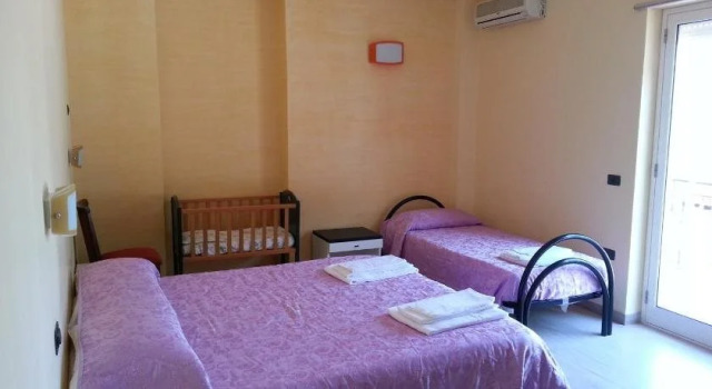 Roccabianca, Book Hotel Hotels in Sicily with Parking, Parking