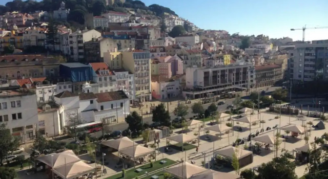 Апартаменты с 2 комнатами с видом на город 2 Bedroom Apartment Located Heart of Lisbon City