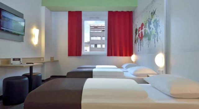 Standart üç kişilik oda B&B Hotel Berlin Potsdamer Platz