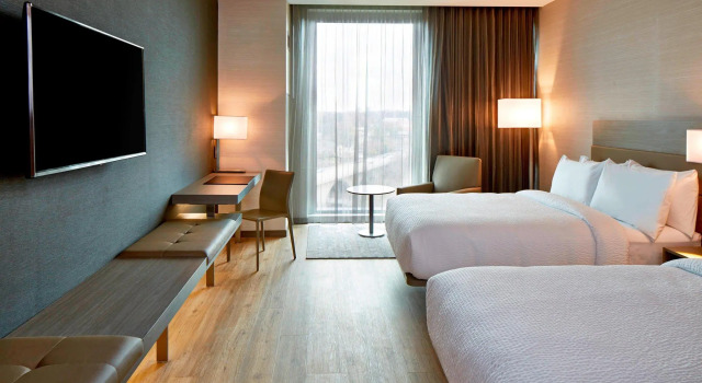 Четырёхместный номер Standard AC Hotel by Marriott Columbus Dublin