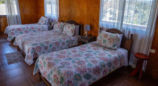 KeuhenuaEcoHostal, Prenota Hotel Hotel a Valparaíso con parcheggio, Parcheggio
