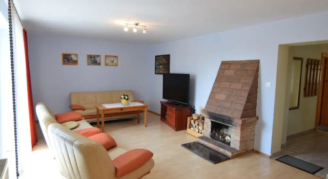 Cottage in a Quiet Location by the Lake Mausz, Parchowo in Kashubia, Varaa Lomakoti  