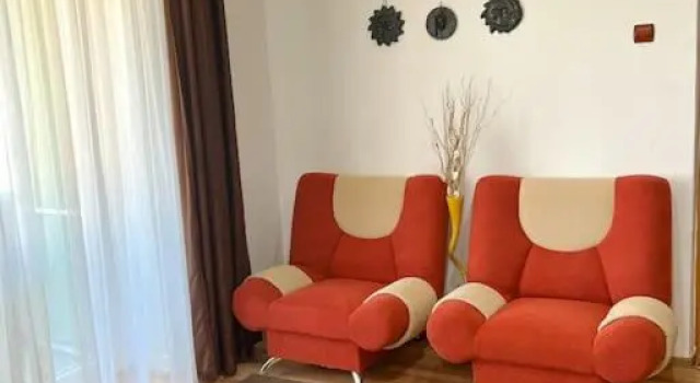 [NEW] Apartment 15 minutes from the ski slopes, Varaa Huoneisto Lupeni 