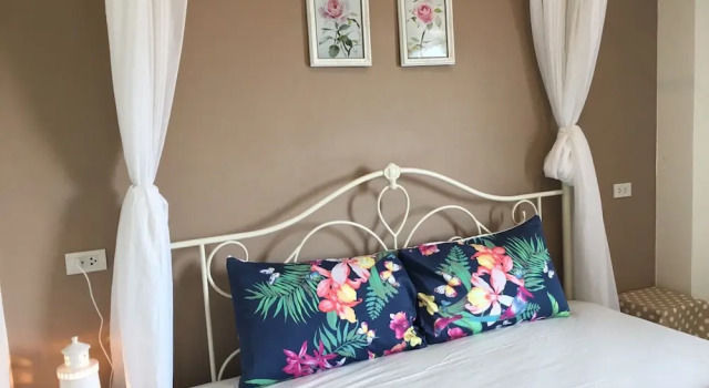 Номер Deluxe с балконом Green Apple Villa