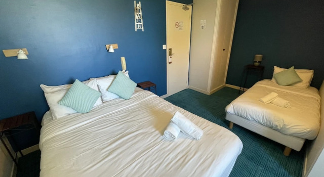 Трёхместный номер Economy LEscale Hôtel Bellevue
