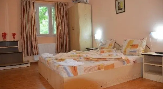 Insula Nada Apelor - Maliuc, Rezerwuj Hotel Maliuc 