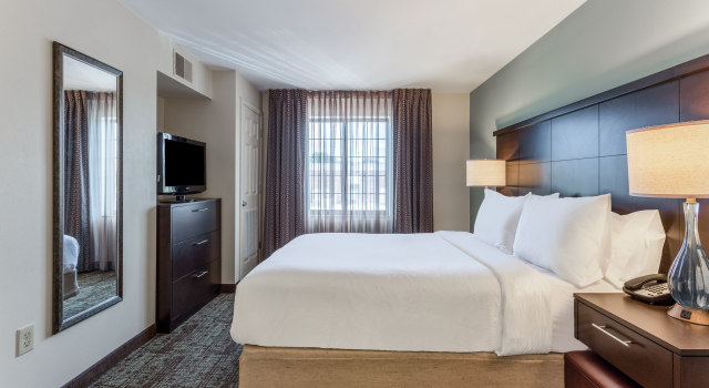Staybridge Suites Davenport by IHG, Забронировать Отель Отели Иллинойс 3 звезды, 3*