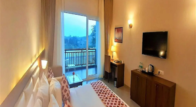 Номер Premium с балконом и с видом на сад Kumbhal Exotica Resort Kumbhalgarh