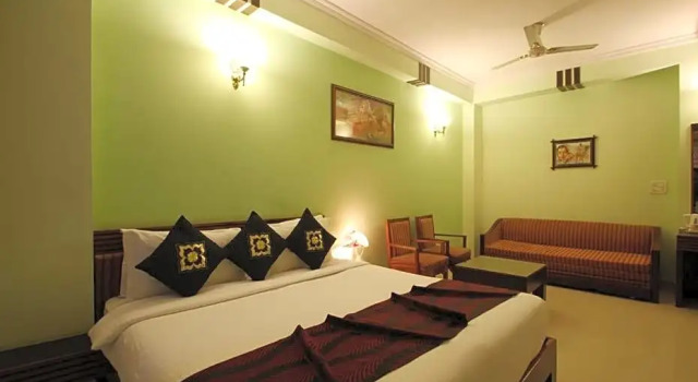 Люкс The Crest Inn