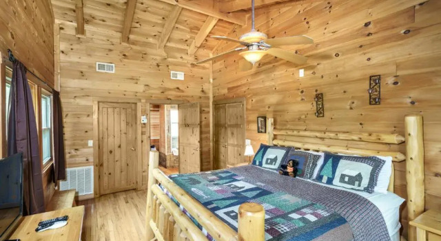 Glori's Retreat, Забронировать Отель Отели Great Smoky Mountains National Park с парковкой, Парковка