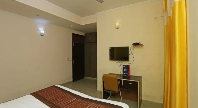 OYO 8438 DSR Residency