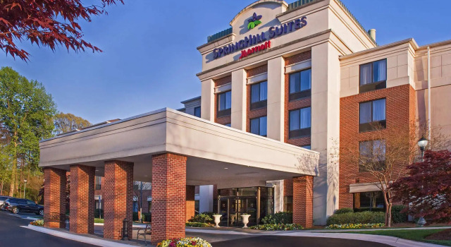 SpringHill Suites Charlotte University Research Park, Забронировать Отель Университет г. Плейс Северная Каролина