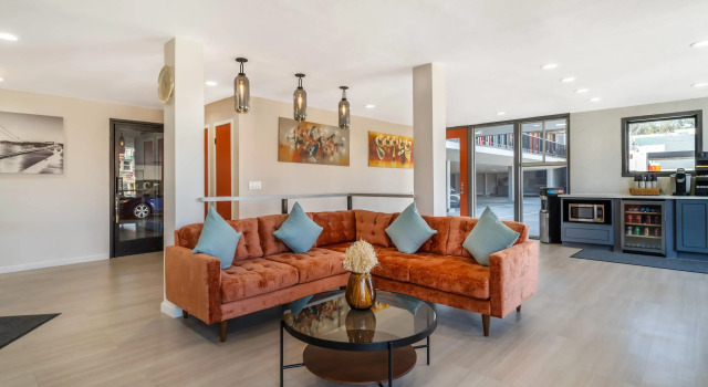 La Luna Inn, an Ascend Collection Hotel