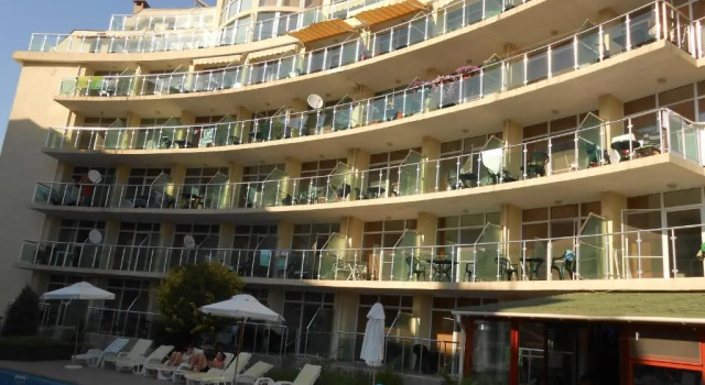 Апартаменты Sunny Holiday Apartments