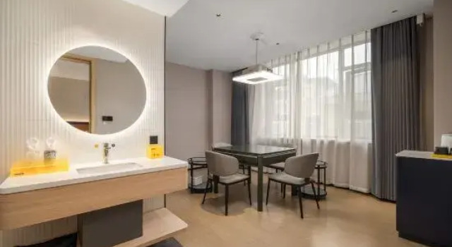 Двухместный люкс Zhenxuan Yueju Hotel (Hechi Yizhou Bus Terminal)