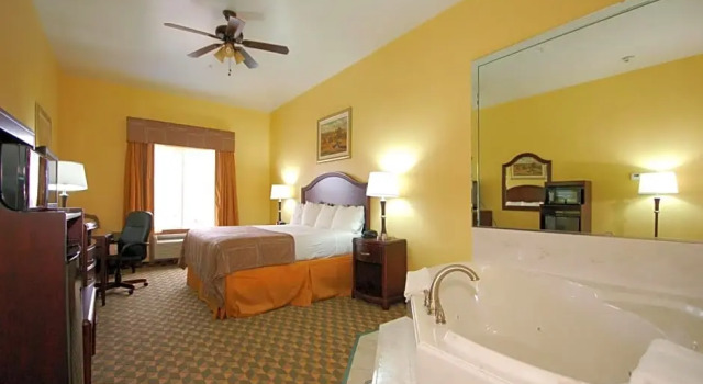 Номер Standard Best Western Plus Manvel Inn & Suites