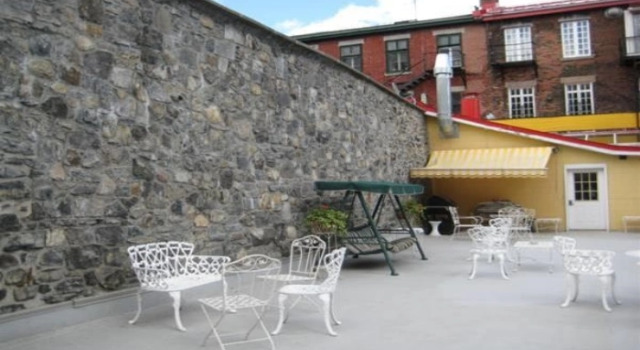 Auberge Bonsecours, Rezervasyon Pansiyon / Hostel Montreal hosteller, Habitat 67 yakınında, Pansiyon / Hostel
